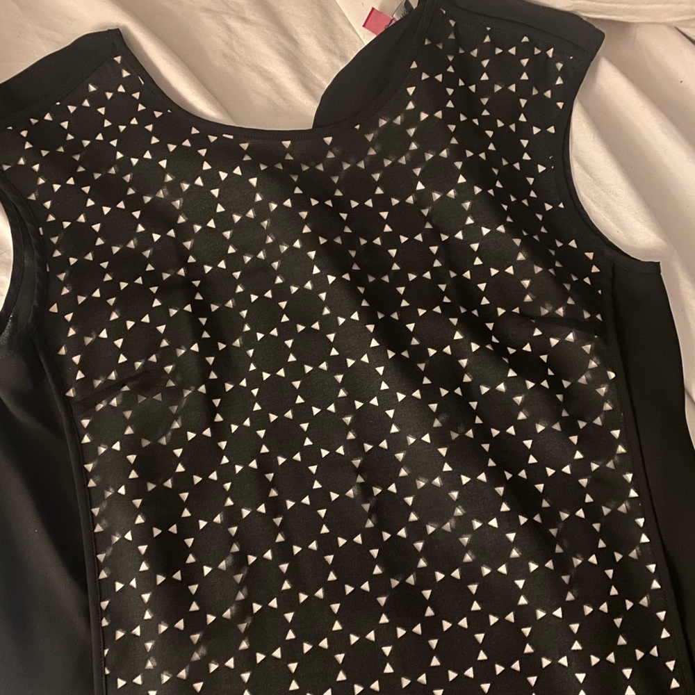 NWOT Vincent Camuto blouse. Size XS